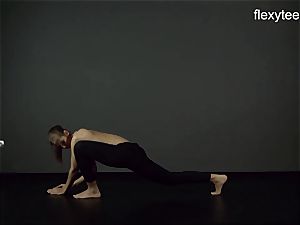 FlexyTeens - Zina displays lithe bare figure